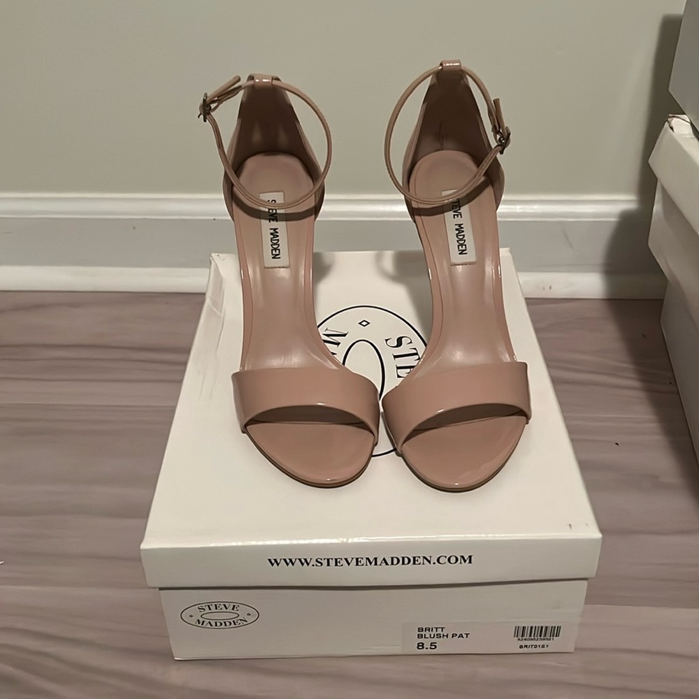 Steve Madden blush heel